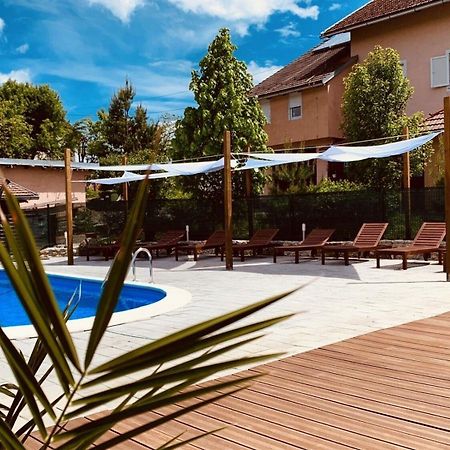 Apartments San - With Pool; Rakovica Exterior foto